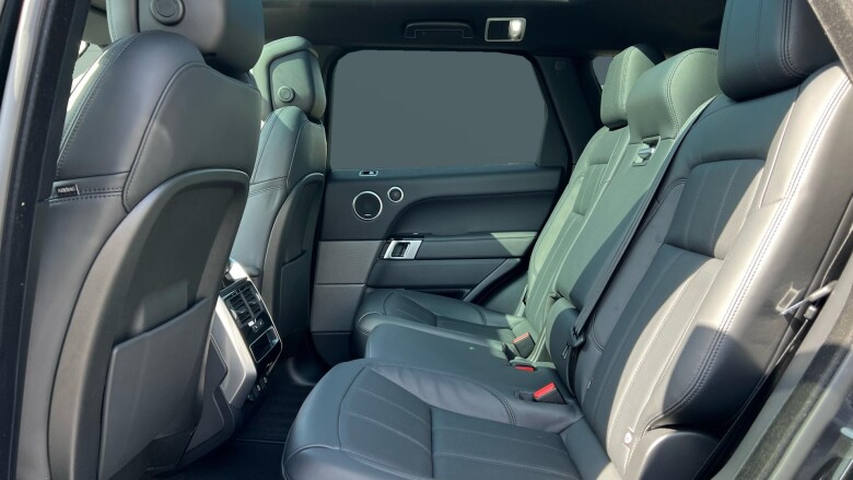 Land Rover Range Rover Sport 3.0 D300 HSE Dynamic Black 5dr Auto Diesel Estate